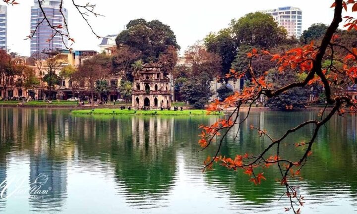 Hoan Kiem Lake mit Turtle Tower, entspannte Zeit in der Nähe des Old Quarters